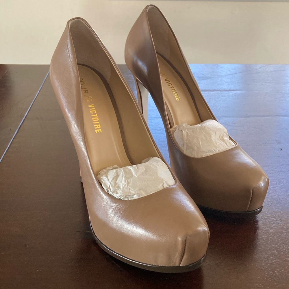 Pour La Victoire Platform Heels